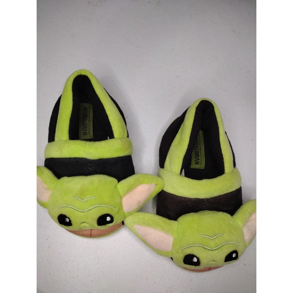 Star Wars Mandalorian Grogu Baby Yoda Plush Slippers Green‎ Black Kids Size 9